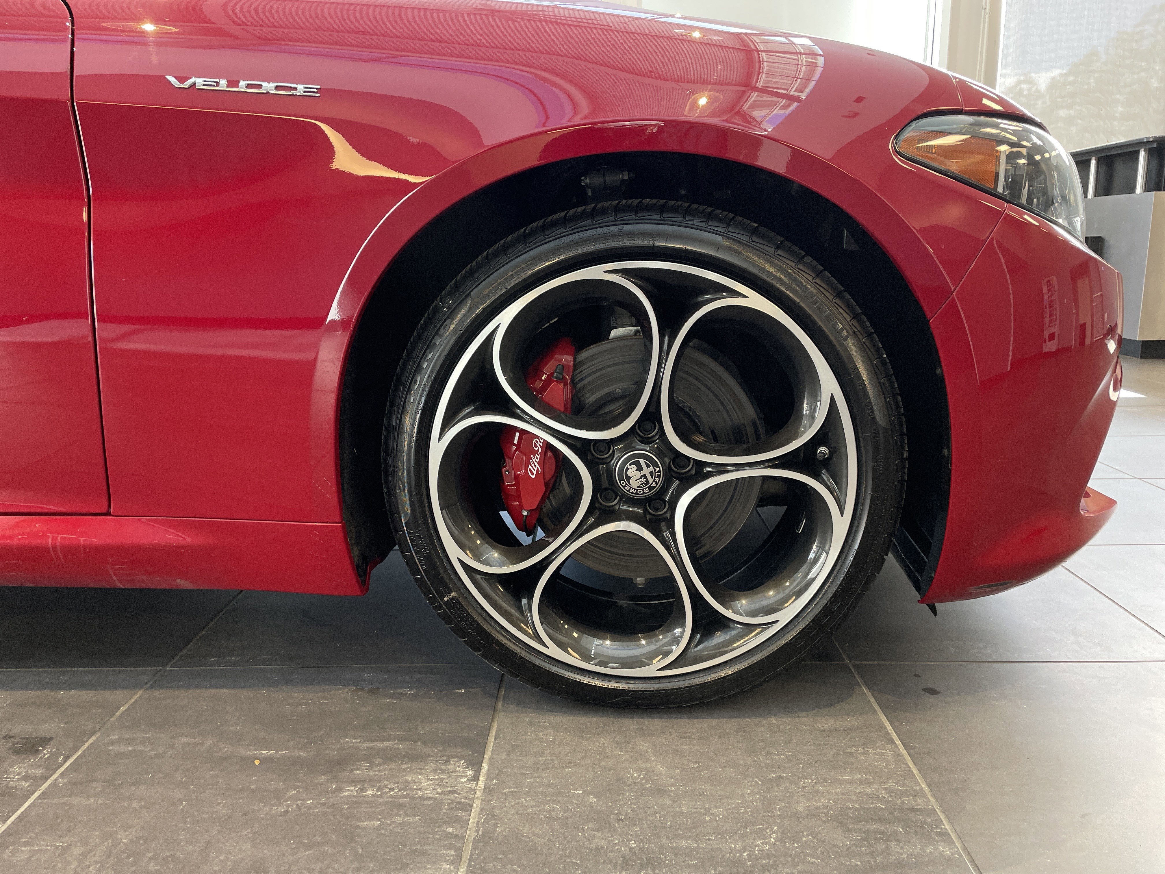 Used 2024 Alfa Romeo Giulia Veloce image 12