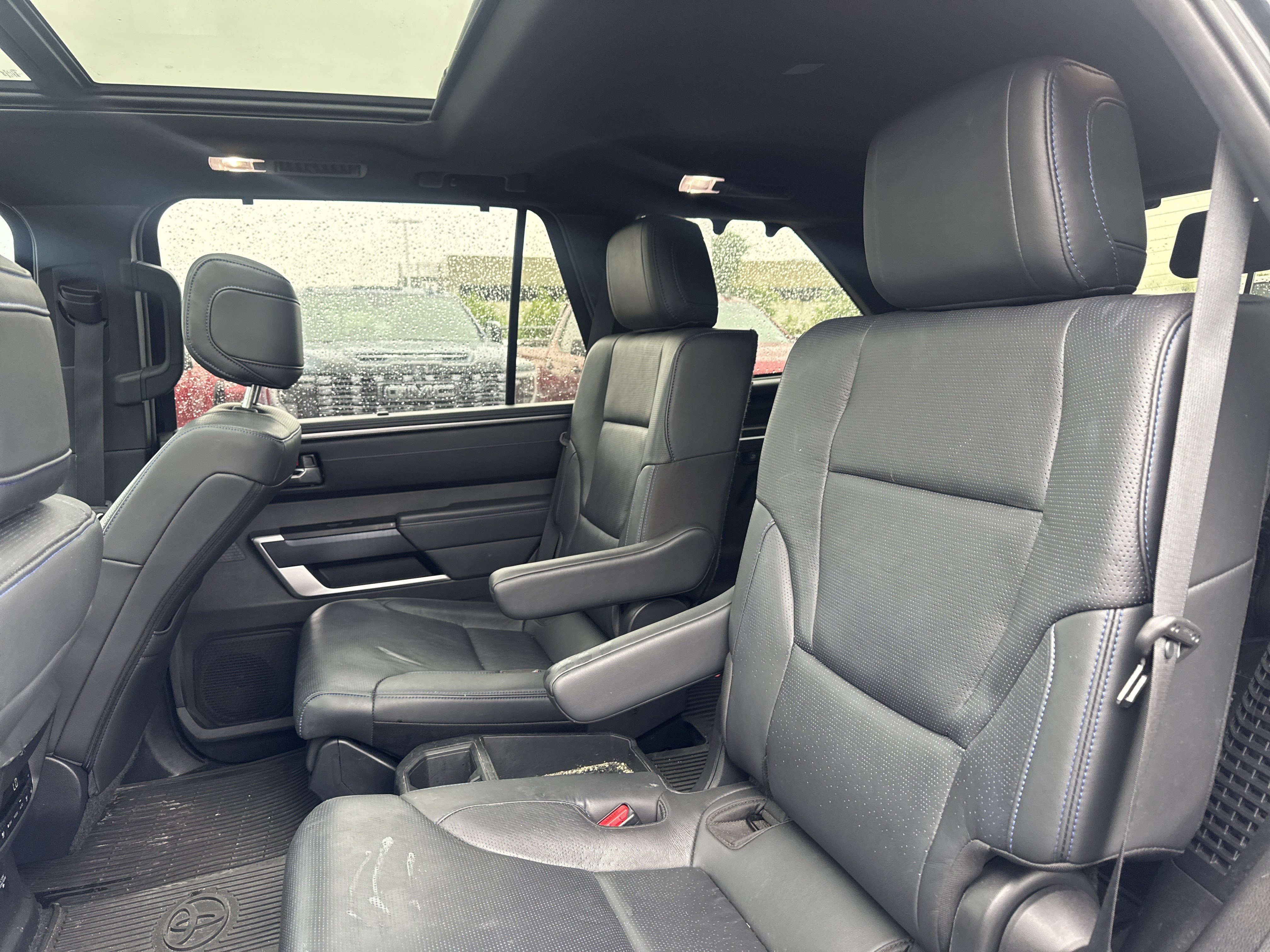 Used 2024 Toyota Sequoia Platinum AWD/4WD image 10