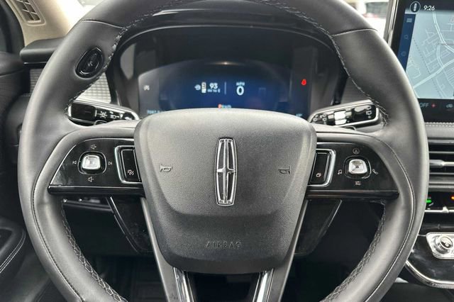 Used 2025 Lincoln Corsair FWD w/ Rear Removable Package Tray image 22