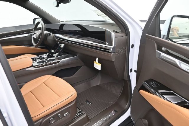 New 2026 Cadillac Escalade Luxury w/ Touring Package AWD/4WD image 9