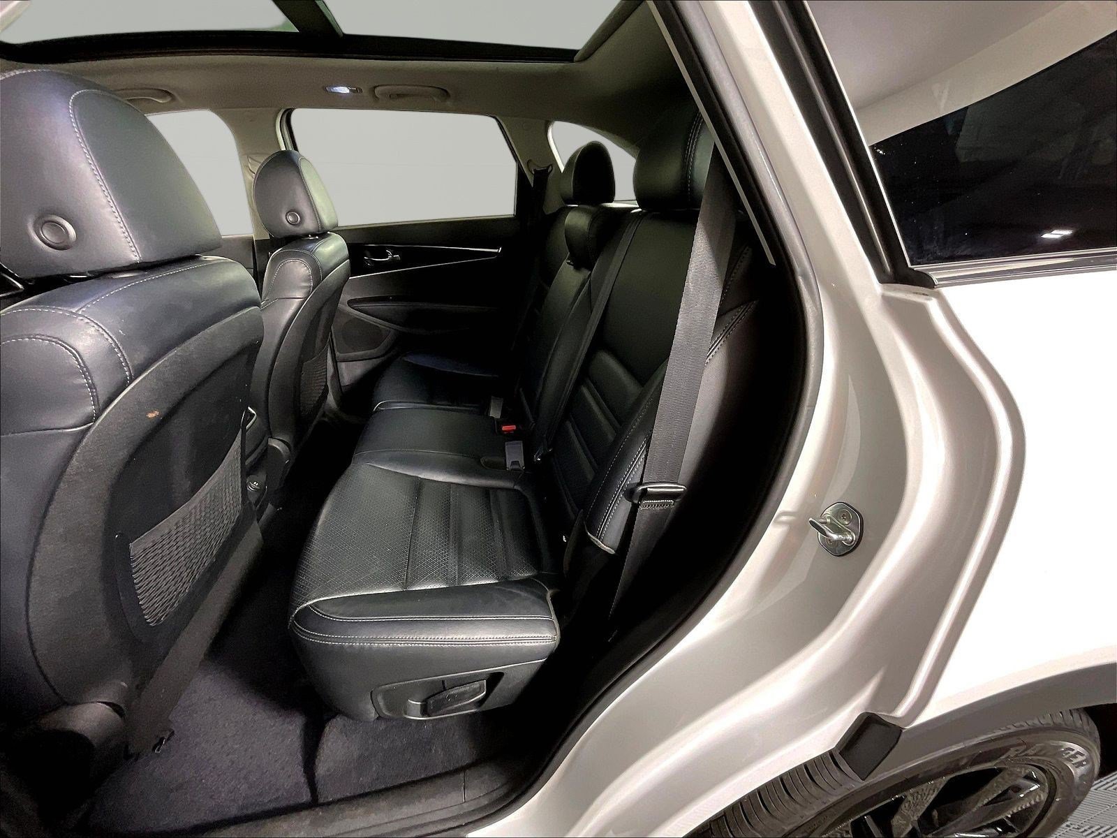 Used 2020 Kia Sorento EX AWD/4WD image 22