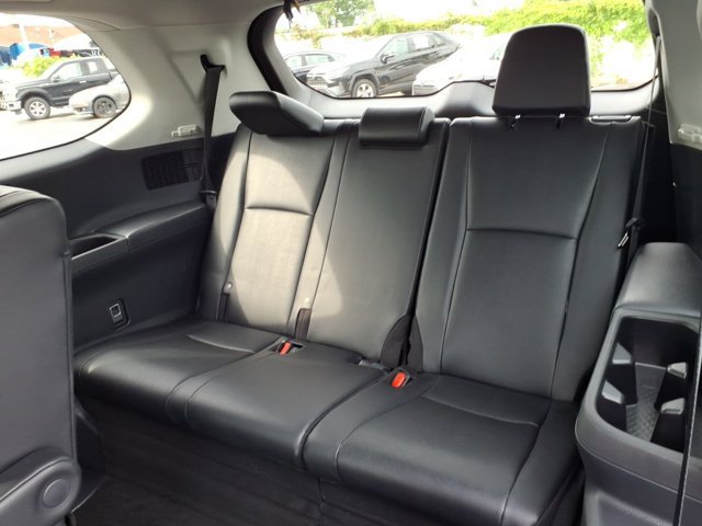 Used 2026 Toyota Grand Highlander AWD image 11