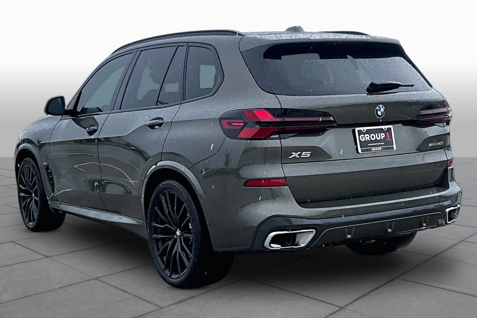 Used 2024 BMW X5 sDrive40i w/ M Sport Package RWD image 12