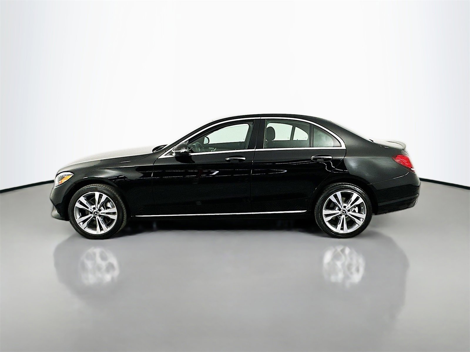 Used 2020 Mercedes-Benz C 300 4MATIC Sedan image 4