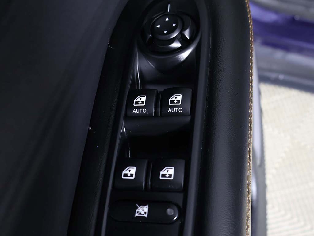 Used 2018 Jeep Compass Limited w/ Navigation Group image 29