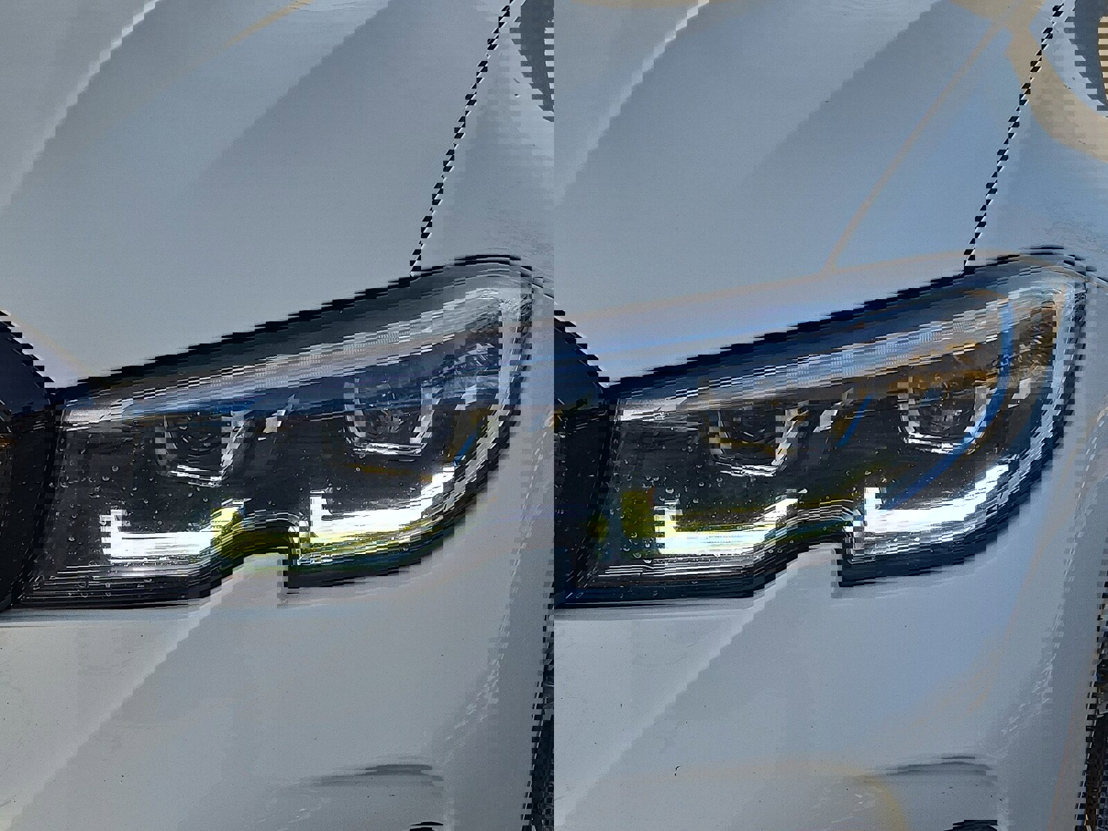 Used 2021 BMW 330i xDrive Sedan w/ M Sport Package image 9