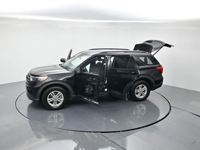 Used 2022 Ford Explorer XLT image 44