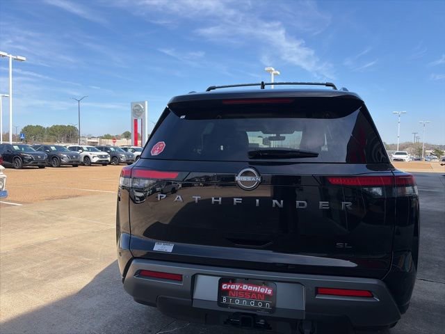 New 2026 Nissan Pathfinder SL image 3