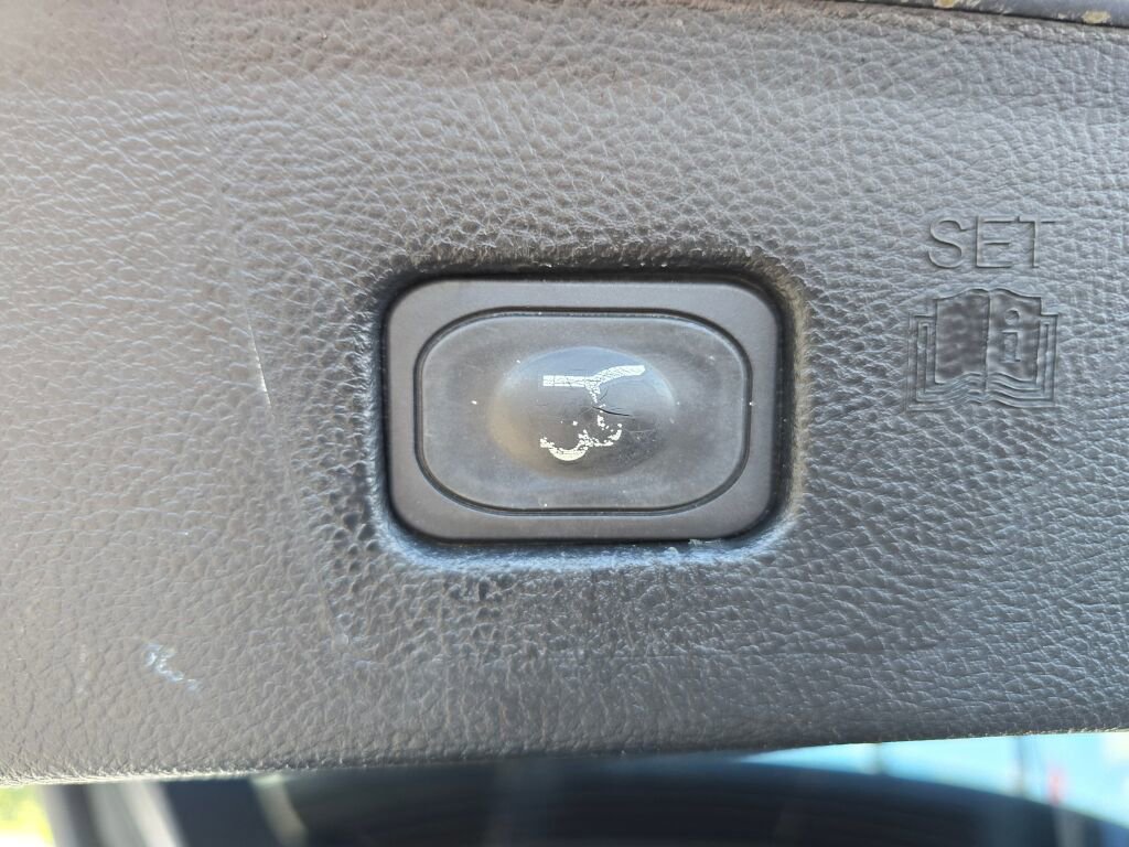 Used 2022 Ford Edge Titanium image 12