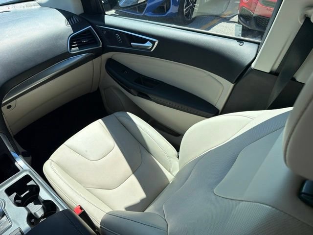 Used 2022 Ford Edge Titanium w/ Equipment Group 301A AWD/4WD image 23