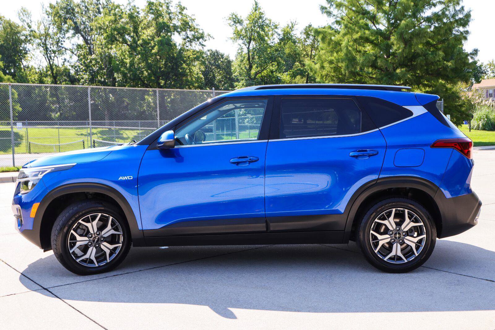 Used 2023 Kia Seltos EX AWD/4WD image 4