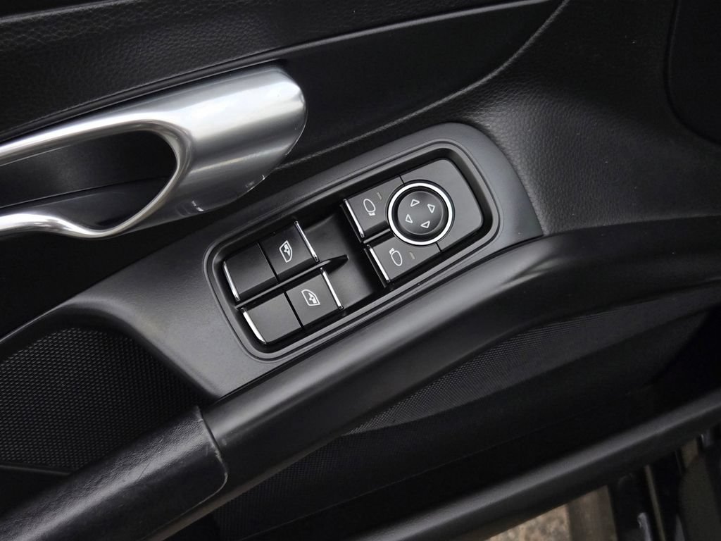 Used 2015 Porsche Boxster RWD image 14