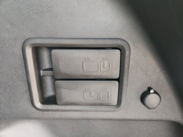 Used 2024 Chevrolet Equinox LT FWD image 34