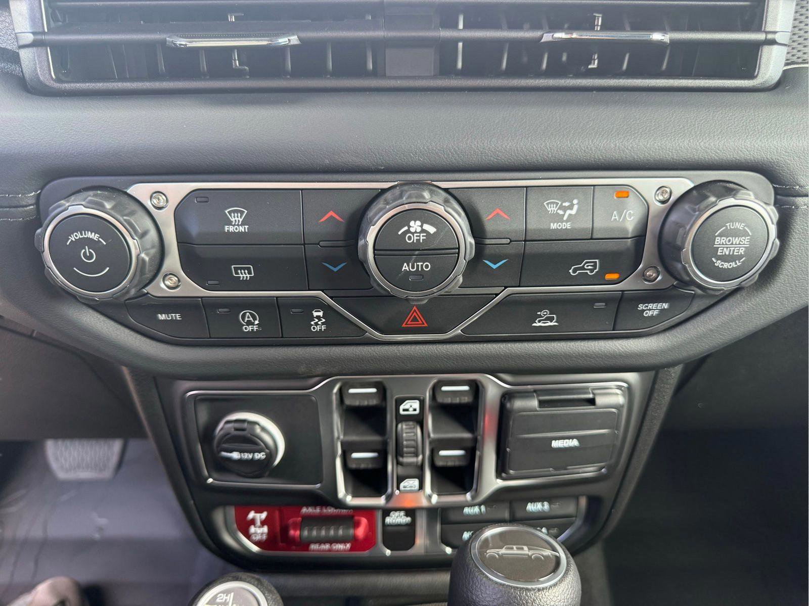 New 2026 Jeep Gladiator Mojave AWD/4WD image 27