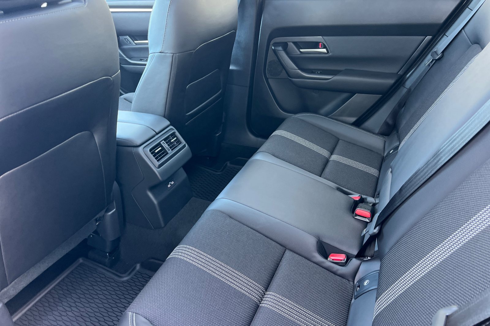 New 2026 MAZDA CX-50 Meridian Edition w/ Weather Package image 9