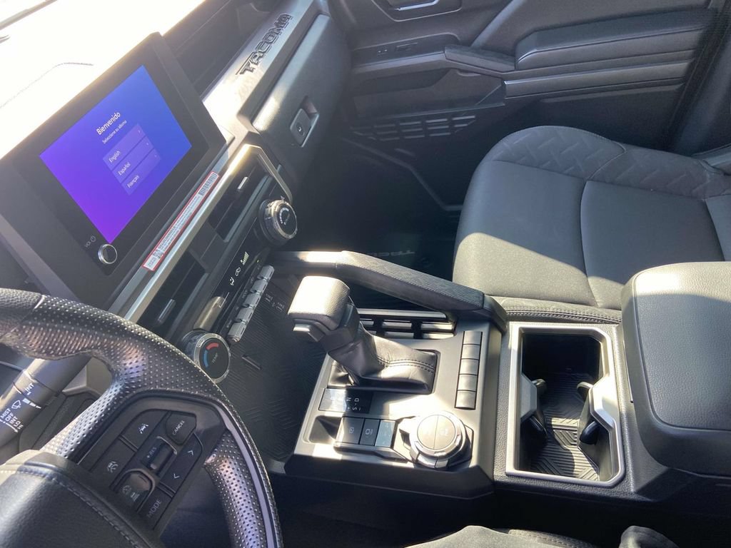 Used 2024 Toyota Tacoma SR5 AWD/4WD image 22