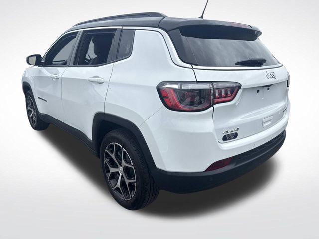 Used 2024 Jeep Compass Limited AWD/4WD image 3