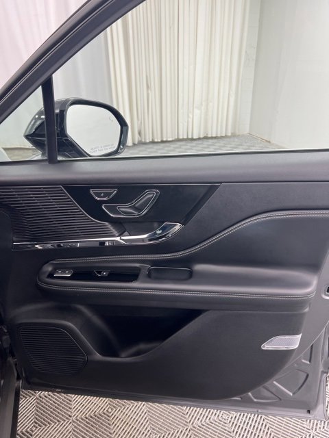 Certified 2022 Lincoln Corsair AWD w/ Equipment Group 101A image 21