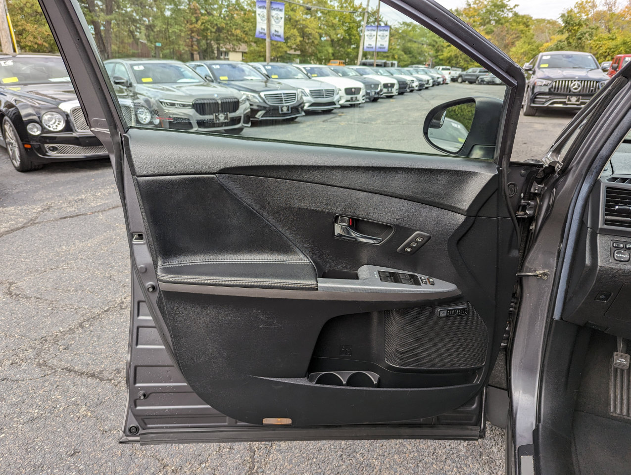 Used 2014 Toyota Venza Limited image 11