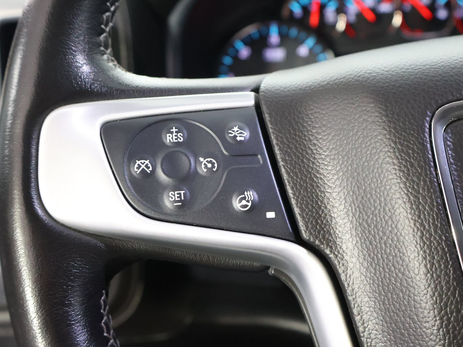 Used 2018 GMC Sierra 1500 SLT AWD/4WD image 32