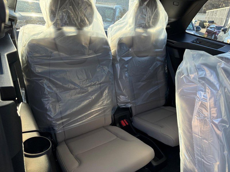 New 2026 Volvo XC90 B5 Core image 5