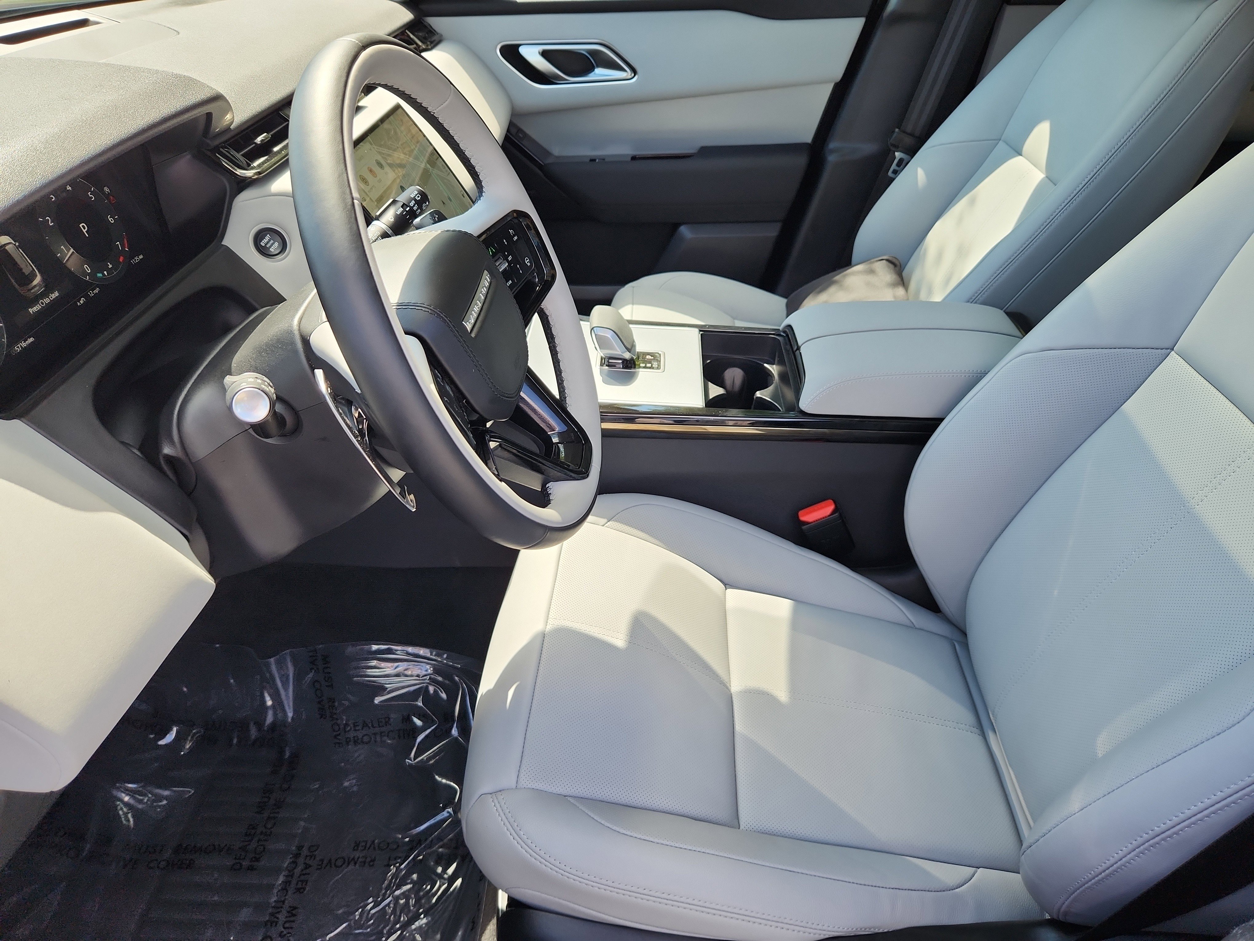 Used 2025 Land Rover Range Rover Velar S image 24