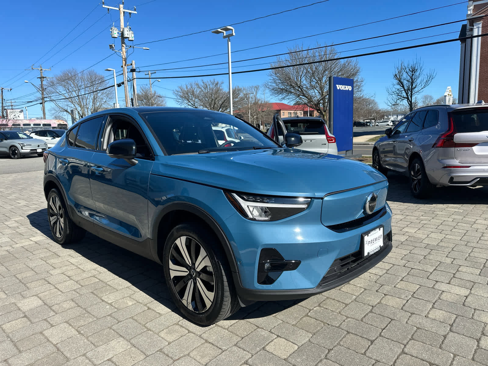 Used 2023 Volvo C40 P8 Recharge Plus image 41