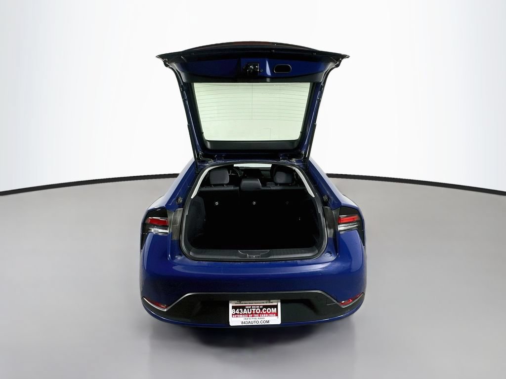 Used 2025 Toyota Prius LE FWD image 32