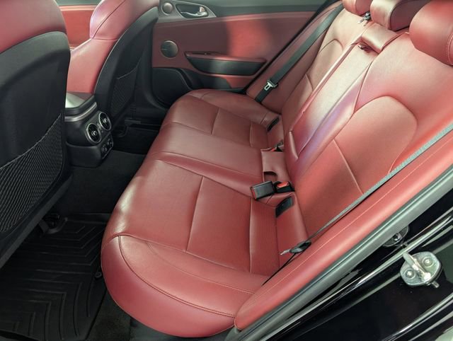 Used 2018 Kia Stinger GT1 image 29