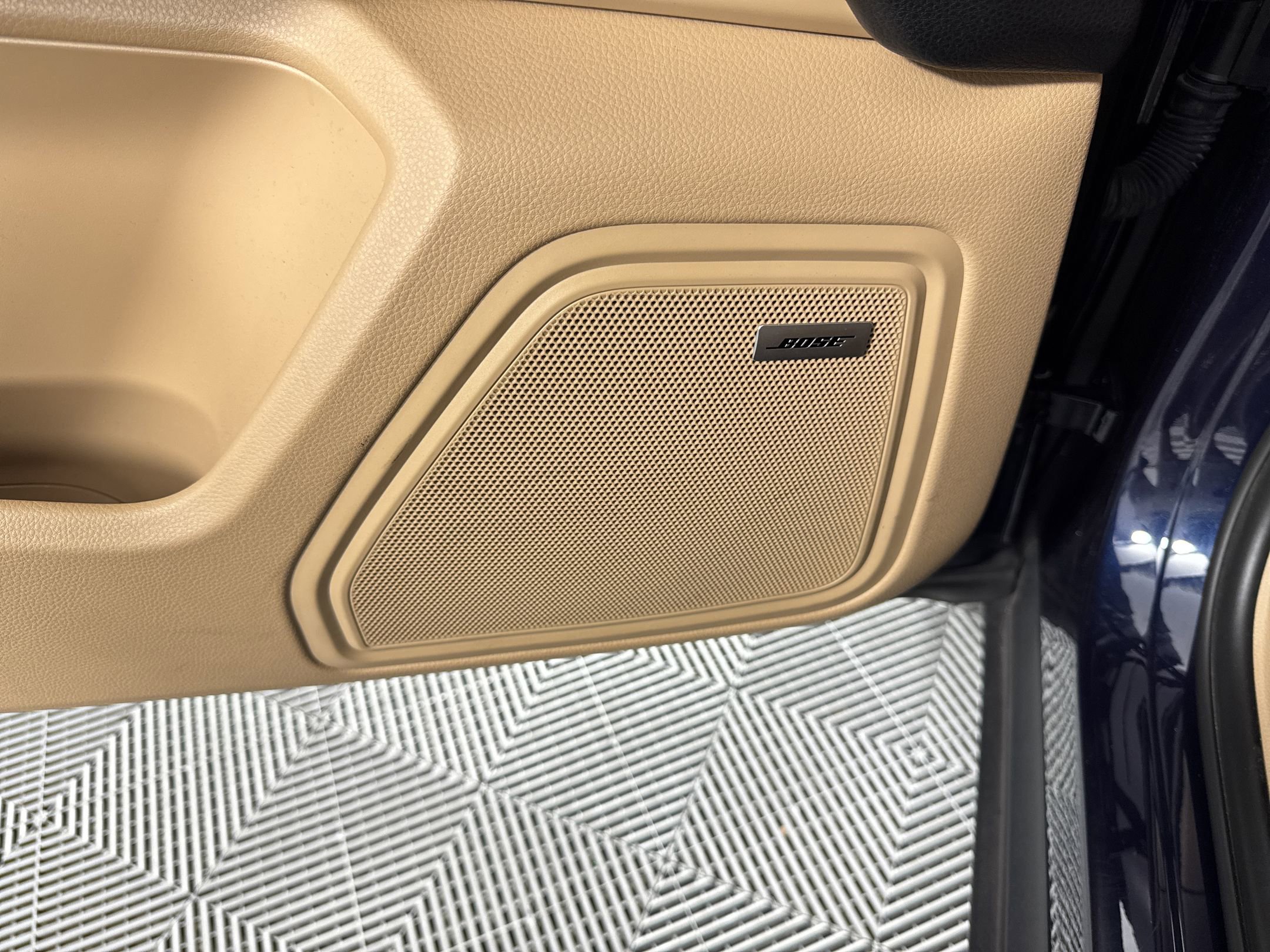 Certified 2022 Porsche Macan AWD/4WD image 22