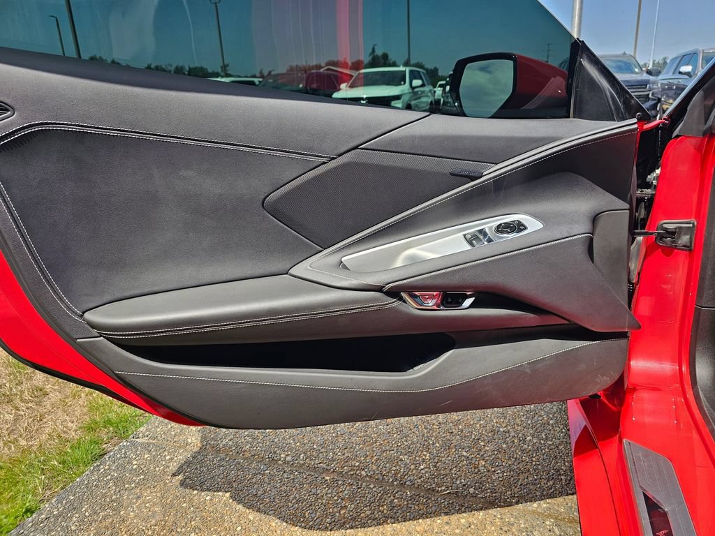 Used 2023 Chevrolet Corvette Stingray Coupe w/ 1LT RWD image 17