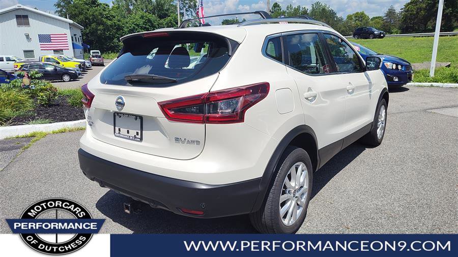 Used 2020 Nissan Rogue Sport SV w/ All-Weather Package AWD/4WD image 3