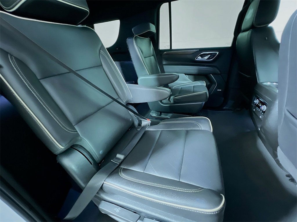 Used 2023 Chevrolet Suburban Premier image 26