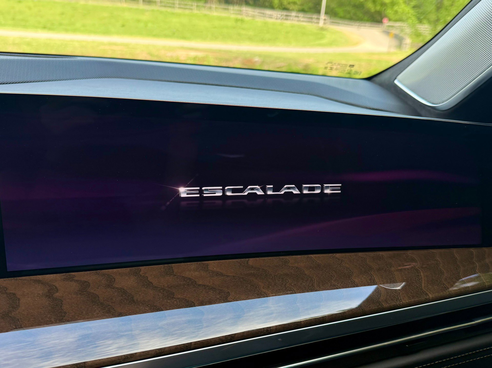 Used 2025 Cadillac Escalade Sport Platinum w/ LPO, ONYX Package image 61