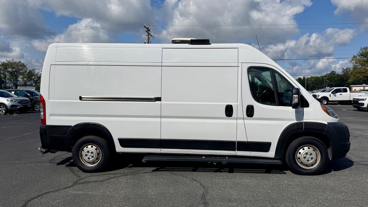 Used 2021 RAM ProMaster 2500 w/ Interior LED Lighting Group FWD image 3