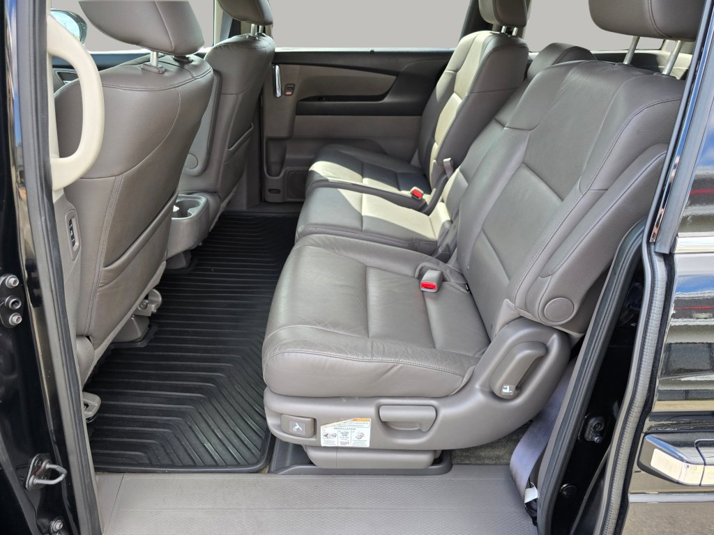 Used 2016 Honda Odyssey Touring Elite image 28
