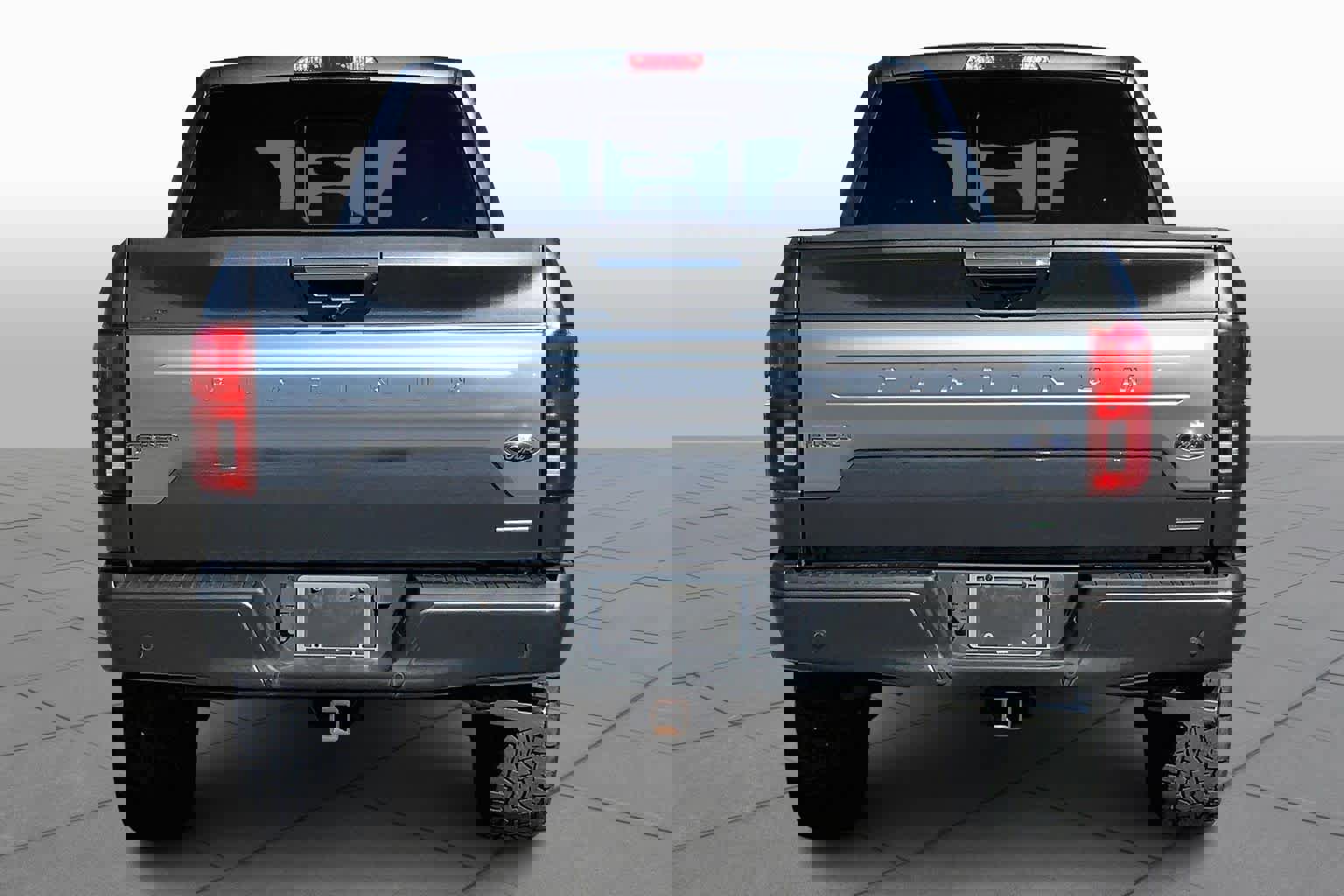 Used 2019 Ford F150 Platinum w/ Equipment Group 701A Luxury image 4