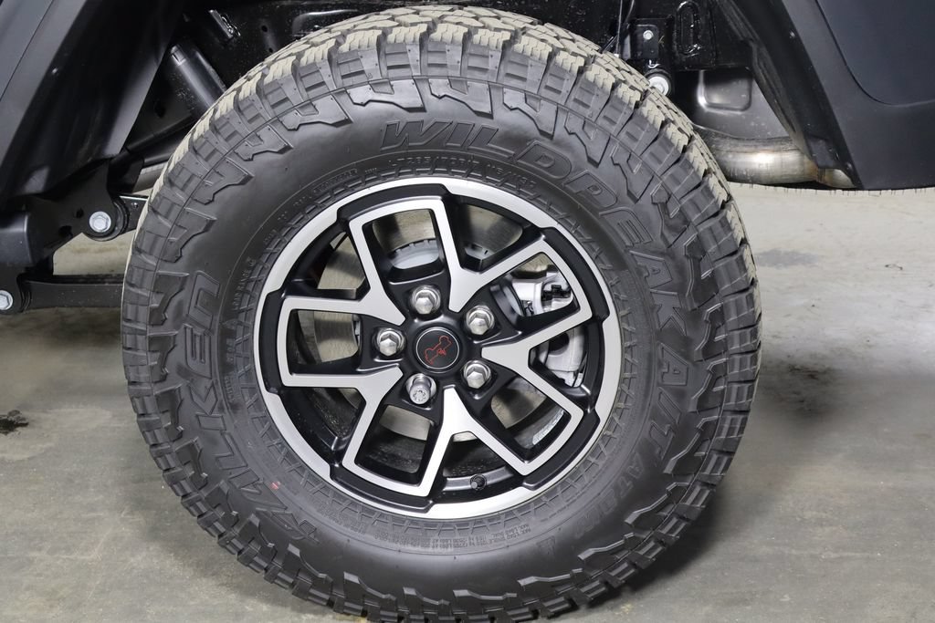 New 2026 Jeep Gladiator Rubicon w/ Steel Power Dome Hood Package AWD/4WD image 38