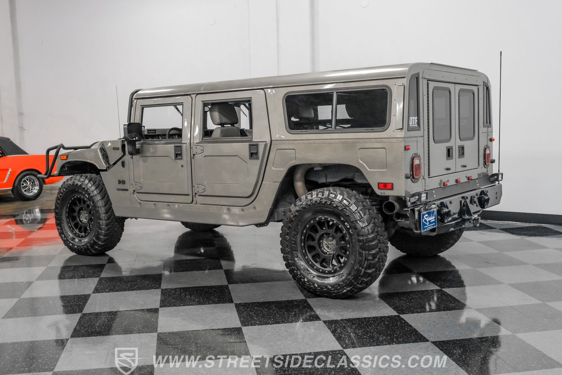 Used 2002 HUMMER H1 4-Door Wagon image 8