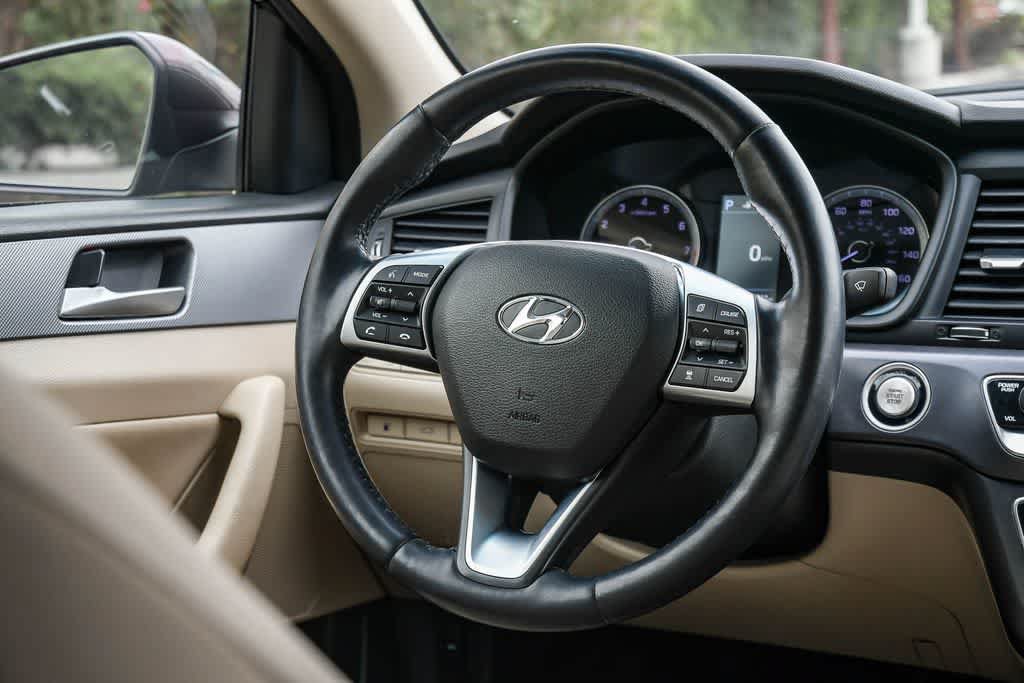 Used 2019 Hyundai Sonata SEL w/ Tech Package 02 FWD image 12