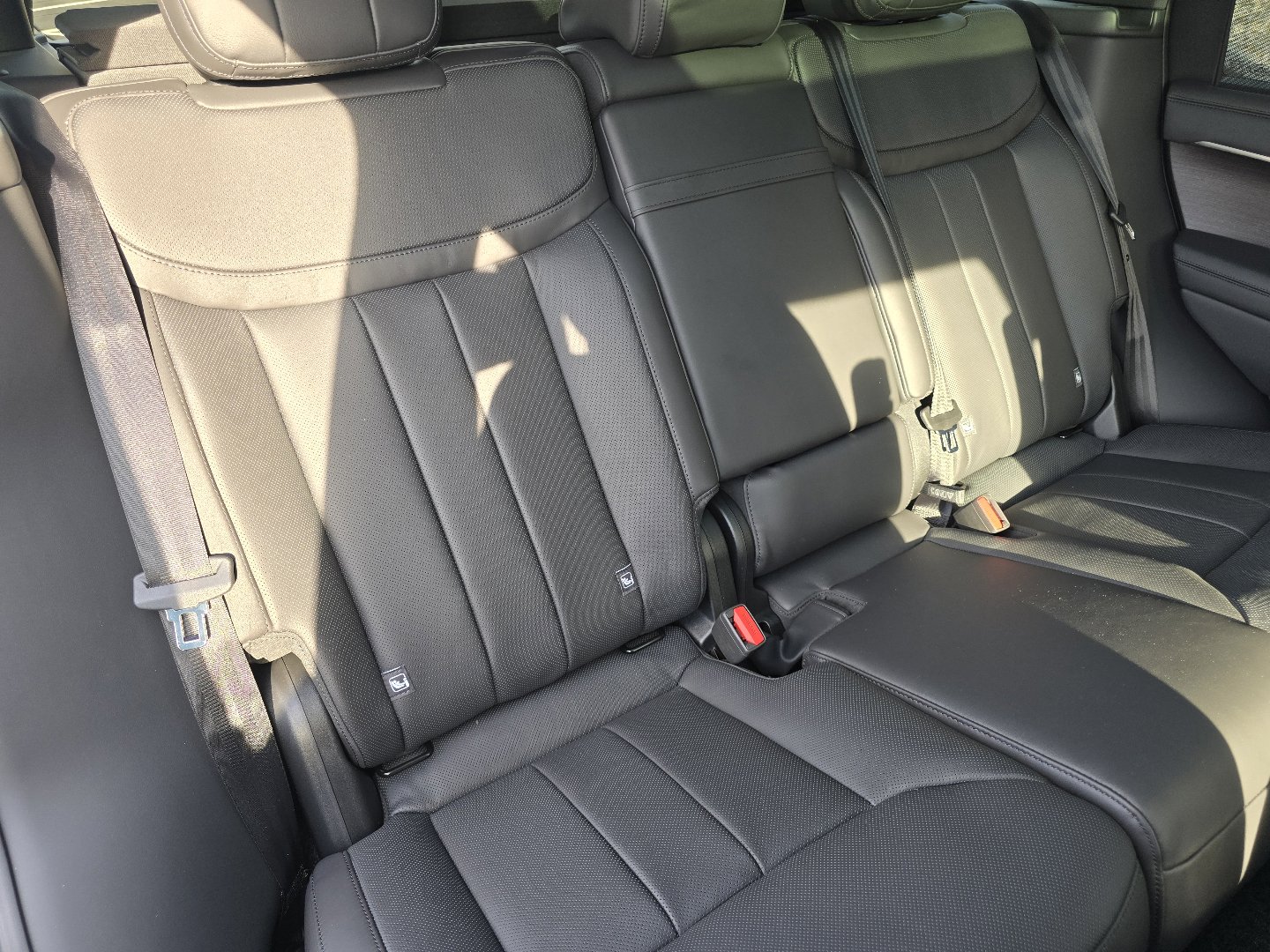 New 2026 Land Rover Range Rover SE image 35