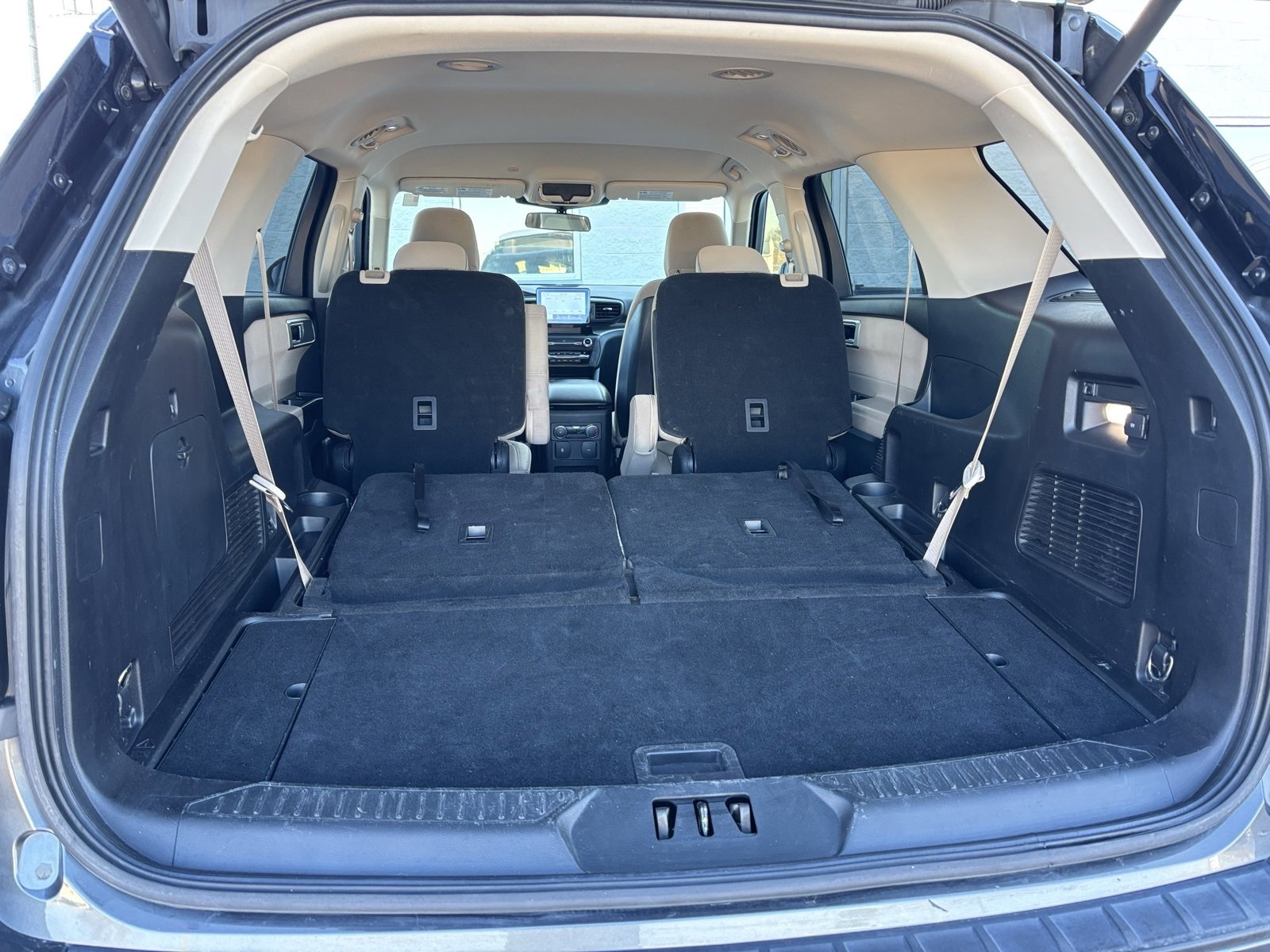 Used 2020 Ford Explorer XLT image 22