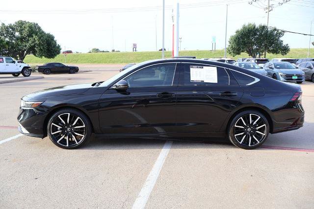 Used 2024 Honda Accord Touring image 2