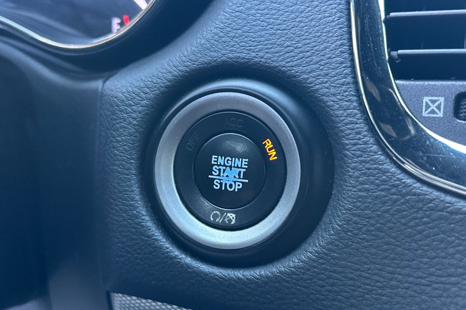 Used 2019 Dodge Durango R/T w/ Blacktop Package image 24