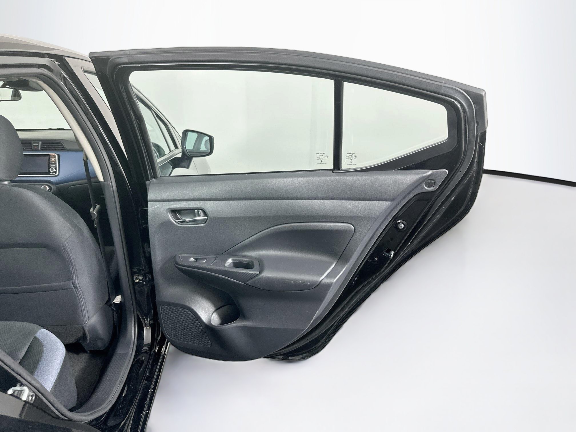 Used 2025 Nissan Versa SV FWD image 27