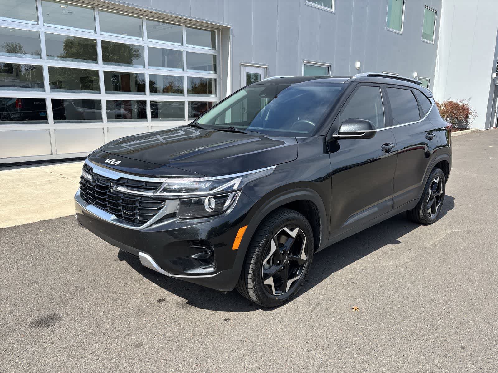 Used 2024 Kia Seltos EX