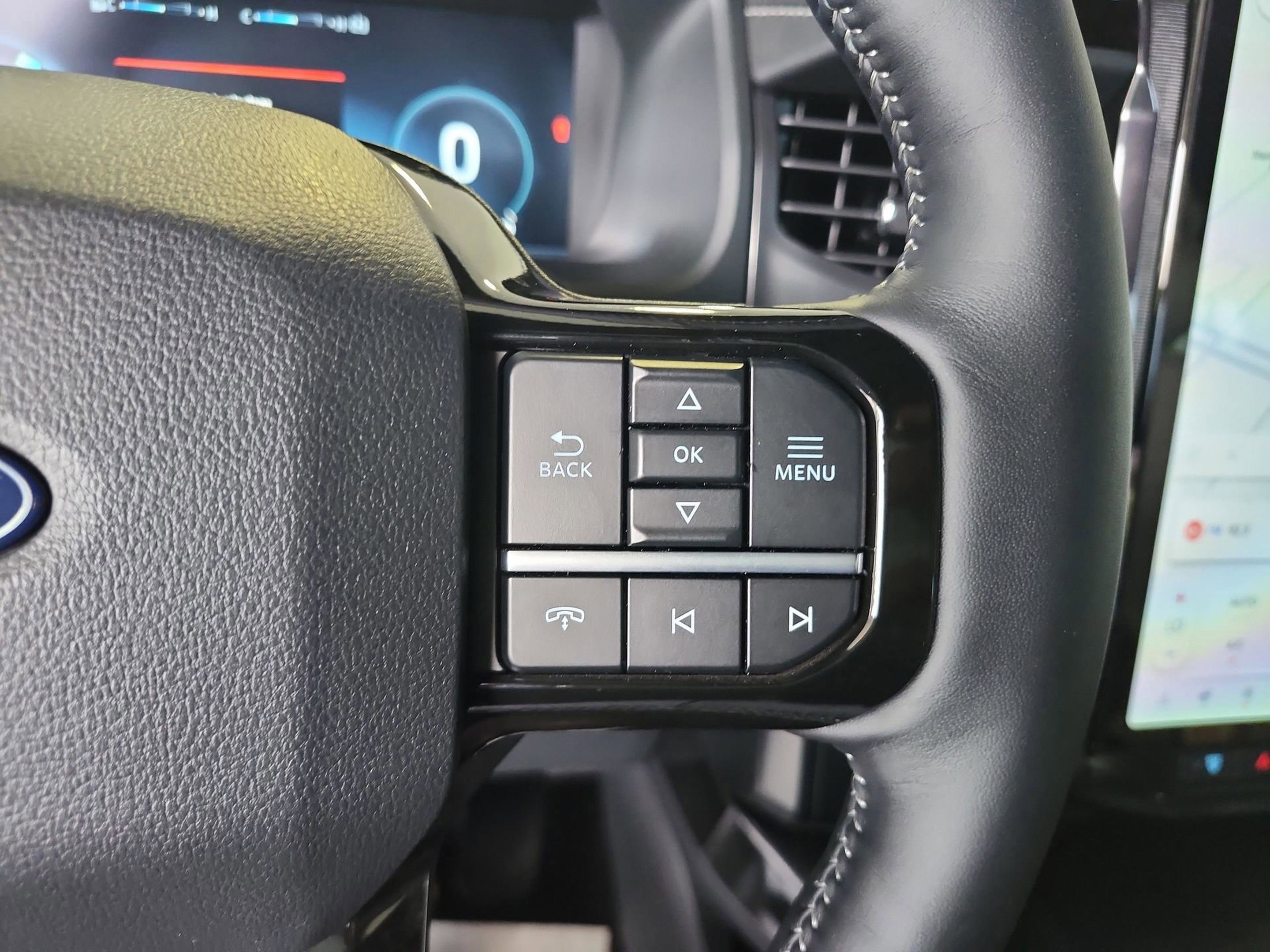 New 2025 Ford F150 Lightning Platinum AWD/4WD image 31