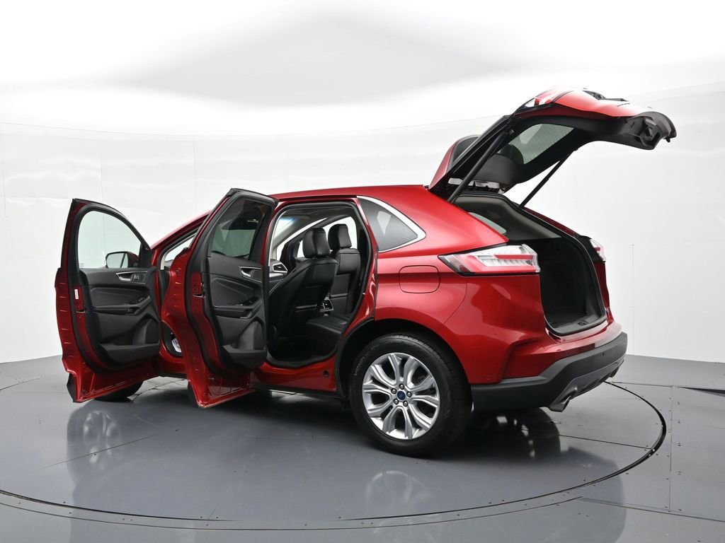 Used 2020 Ford Edge Titanium w/ Equipment Group 301A AWD/4WD image 35