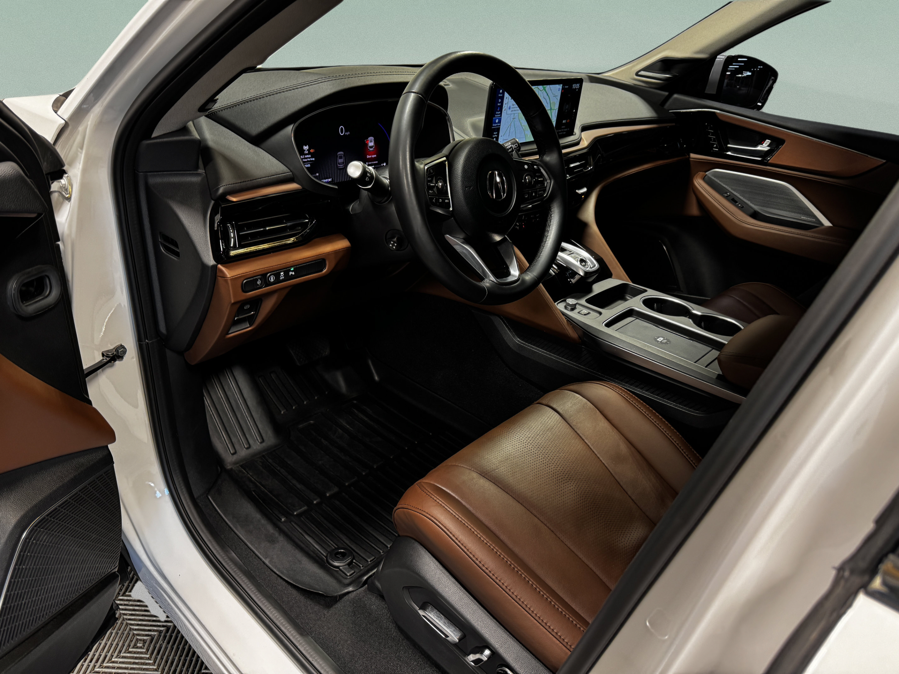 Certified 2025 Acura MDX w/ Technology Package FWD image 9