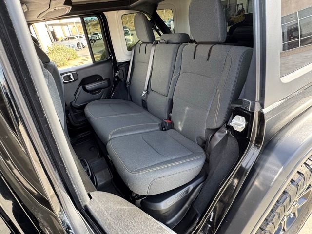 Used 2024 Jeep Wrangler Unlimited image 31